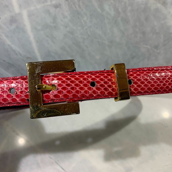 Pink snake skin belt with gold square buckle size 28 - Picture 3 of 5